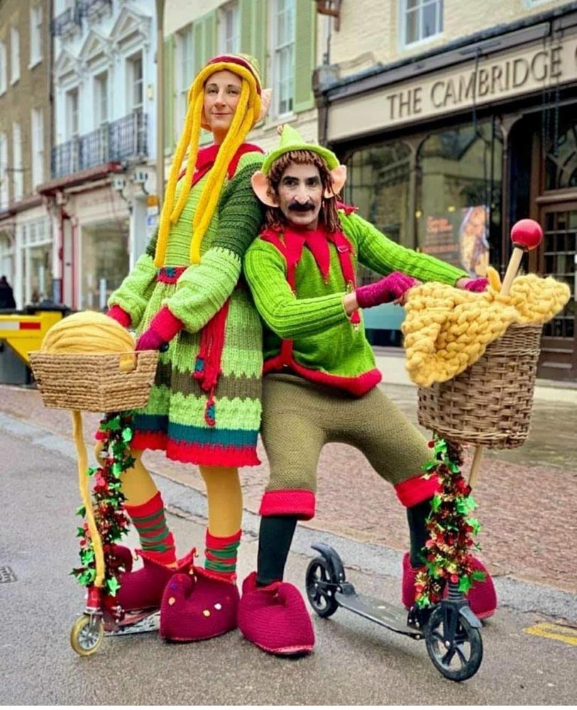 COMEDY WALKABOUT KNITTED ELVES