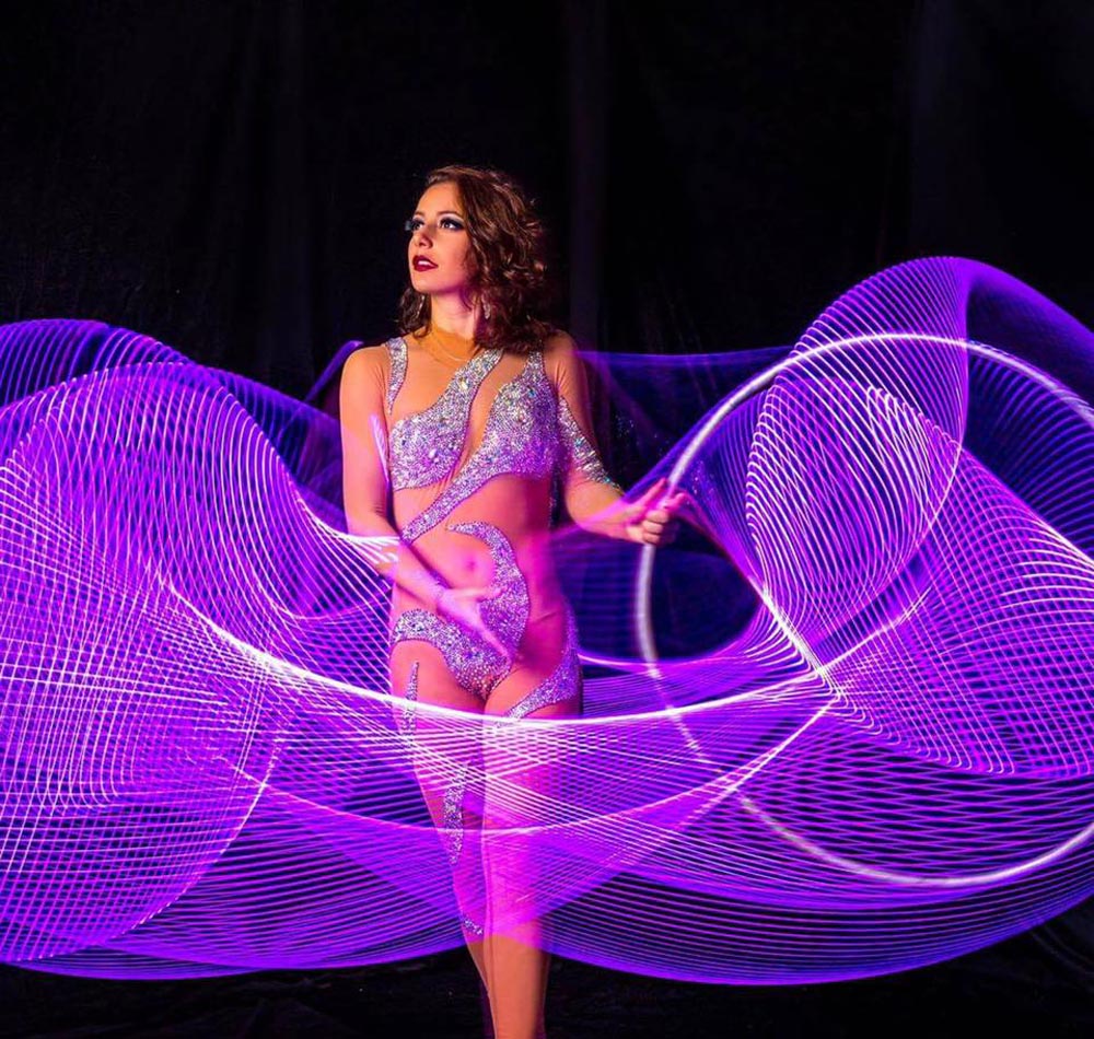 CAPTIVATING LED HOOP ACT